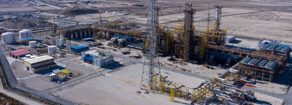 $1 Billion Gas Refinery Opens in Fars Province